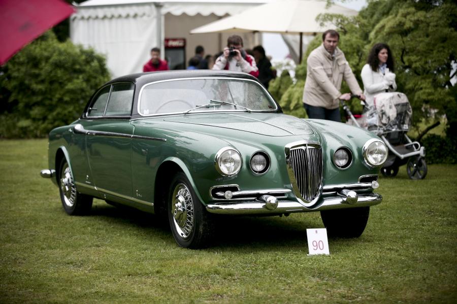 Lancia Aurelia B52 Coupe Vignale 1952 года выпуска. Фото 8. VERcity